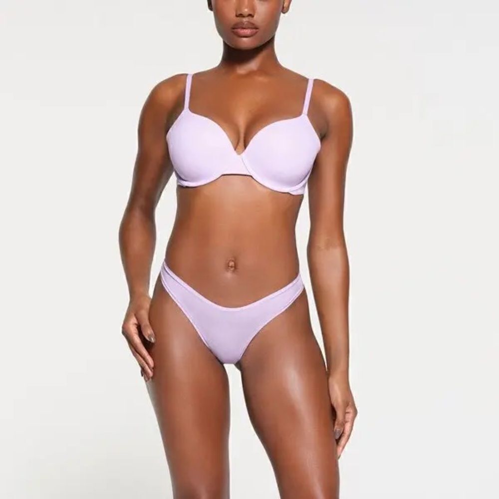 Skims NWT Fits Everybody Tshirt Bra in Lily Size 40DDDD